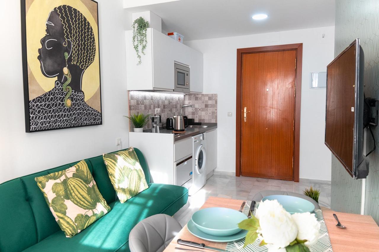 Downtown Apartment With Private Terrace & Jacuzzi Севиля Екстериор снимка
