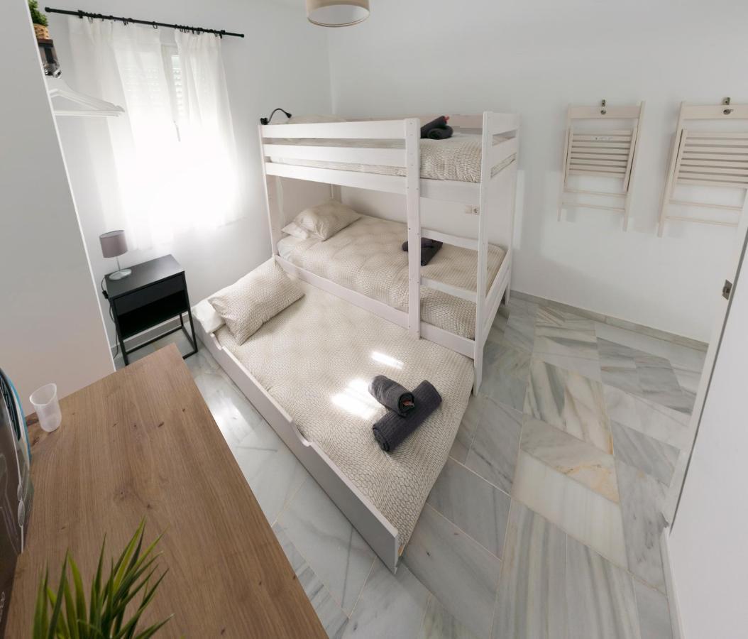 Downtown Apartment With Private Terrace & Jacuzzi Севиля Екстериор снимка
